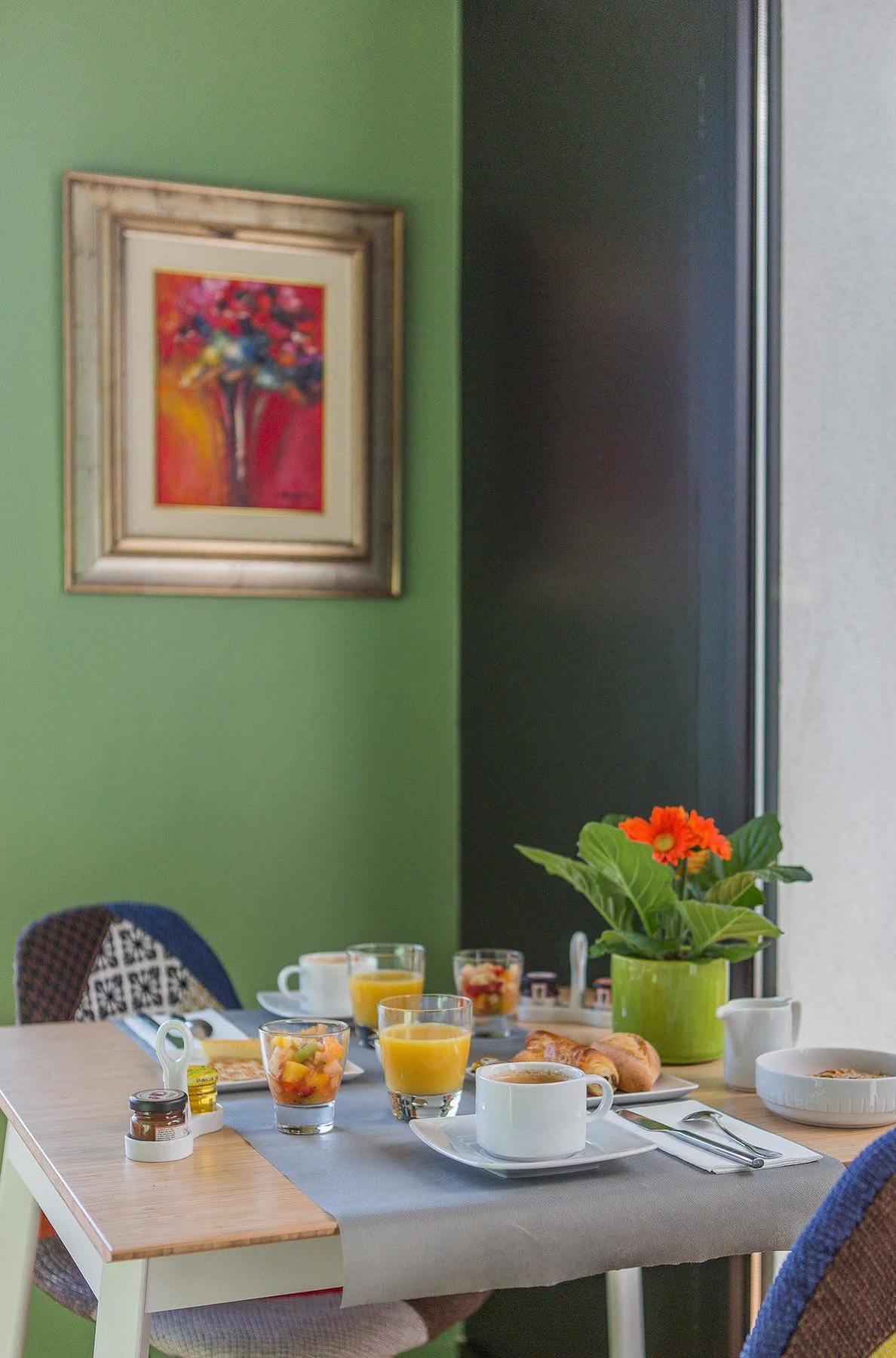 Rossi Hotel 3*